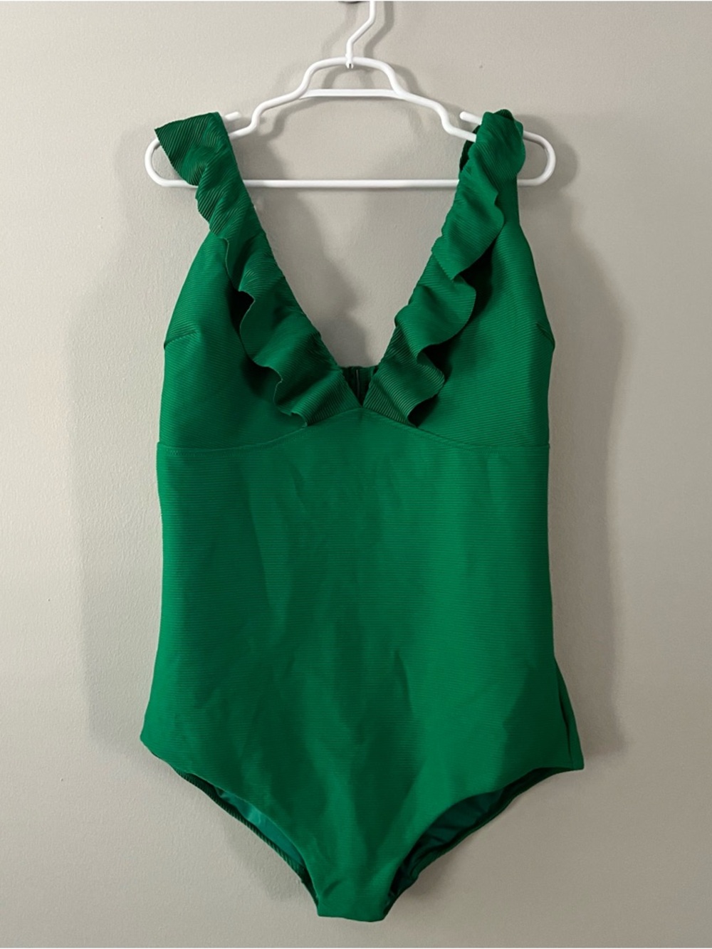 City Chic Women’s Plus Green Ruffle Cavallo One Piece Swimsuit Size 20